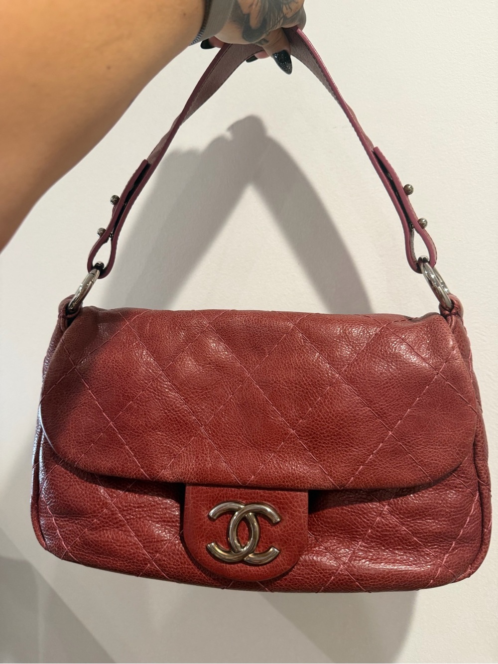 CHANEL Quilted Lambskin Shoulder Bag in Deep Red